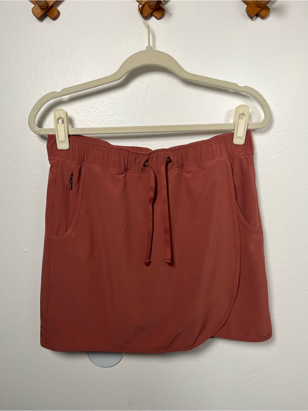 Patagonia SIZE M Dusty Orange Athletic Skort